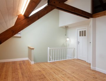 Rénovation Up Renova à Genval : Aménagement complet de combles